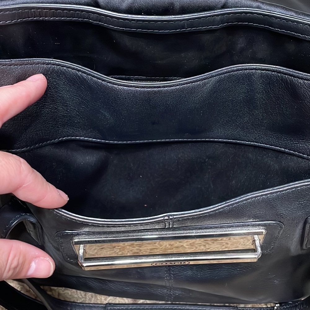 Coach Handbag - Picture 8 of 9